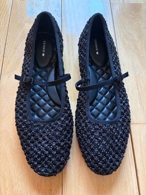 New Without Tags Birdies “The Hummingbird - Mary Jane” Black Openweave - 11